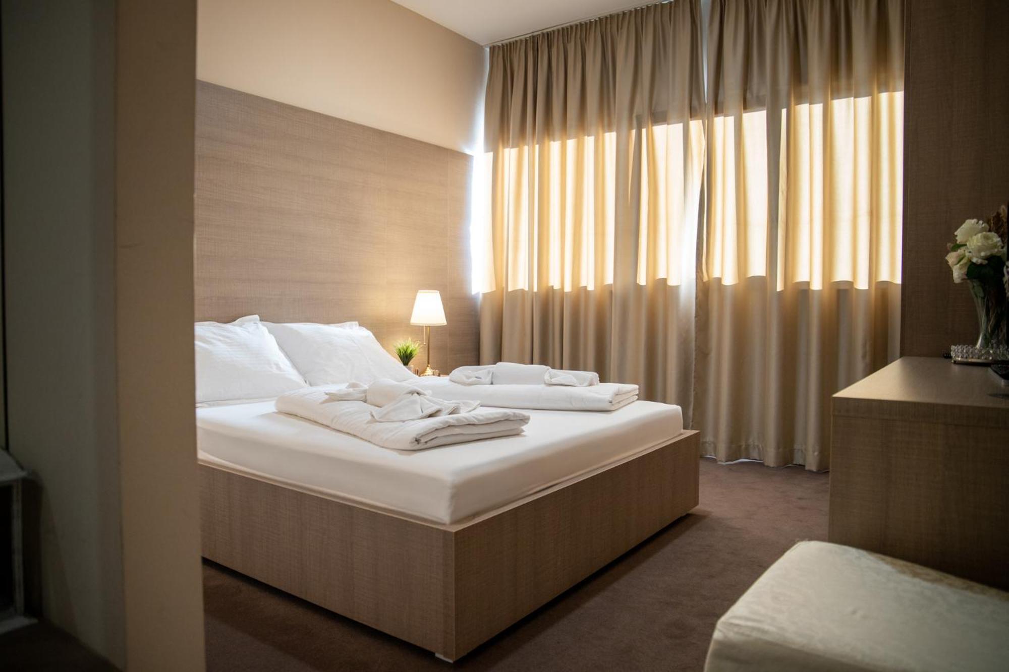 Hotel Narenta Metković Buitenkant foto