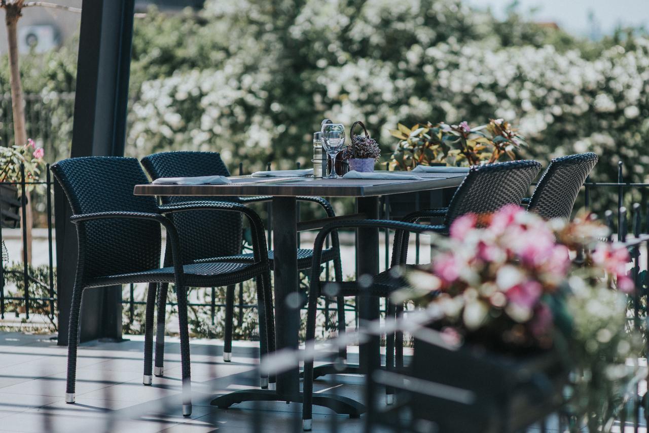 Hotel Narenta Metković Buitenkant foto